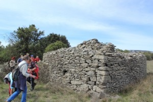 Arrêt  à la grande cabane de La Pierre-Feu.