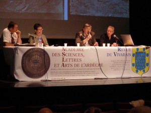 Le colloque au Théâtre de Privas. Intervention de Michel Riou ( MATP).